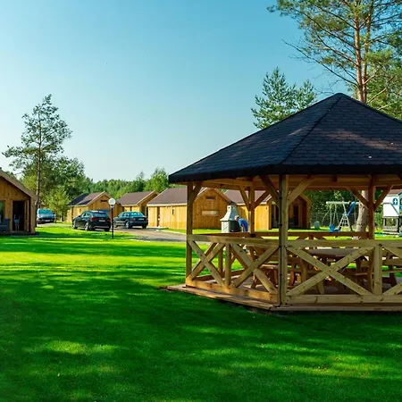 Lesna Osada Przy Suntago Park ホリデーパーク Krzyzowka (Zyrardow)