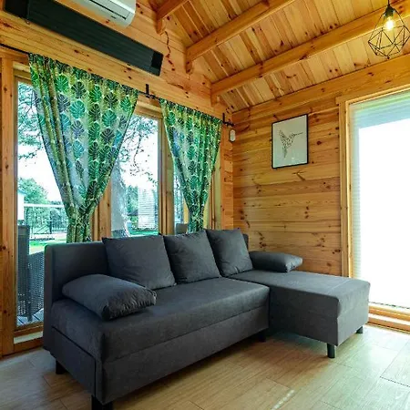 Prázdninový areál Lesna Osada Przy Suntago Park Krzyzowka (Zyrardow)