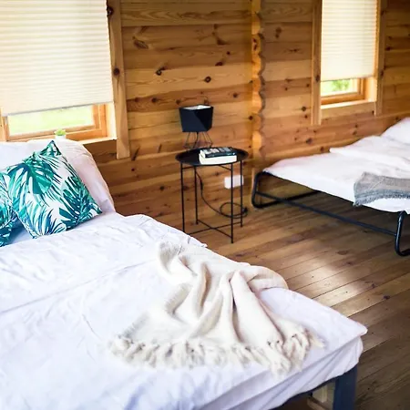 ホリデーパーク Lesna Osada Przy Suntago Park