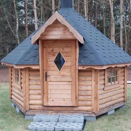 Lesna Osada Przy Suntago Park Prázdninový areál Krzyzowka (Zyrardow)